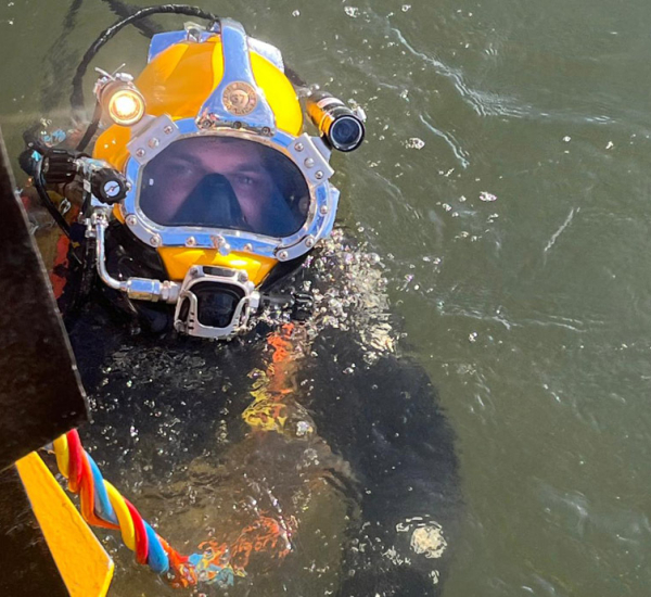 Gps commercial diving service